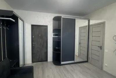 Garsonieră decomandată în Victoriei