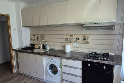 Apartament cu 2 camere semidecomandat în Lidia