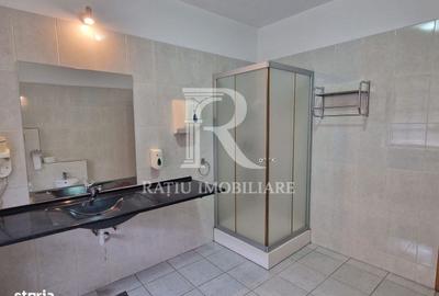 Spațiu comercial, de 640 mp, în Central - 19