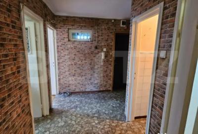 Apartament cu 4 camere decomandat în Central - 3