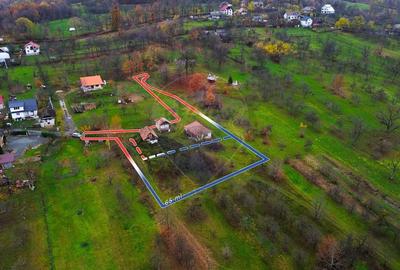 Teren de vanzare Unguras cu priveliste si anexe - 1