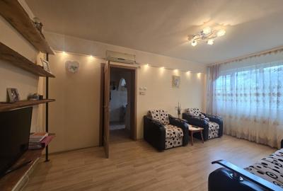 Apartament cu 2 camere semidecomandat în Calea Galați