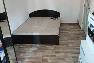 APARTAMENT 3 CAMERE DE VINZARE - 3