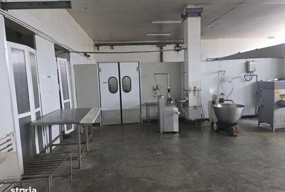 Spațiu comercial, de 360 mp, în Cug