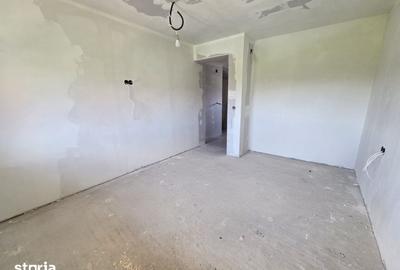 Casă cu 4 camere cu Teren 538 Mp în Priseaca - 13