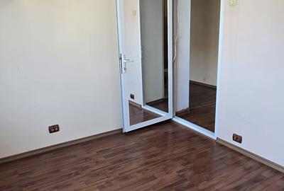 Apartament cu 3 camere semidecomandat în Central - 4