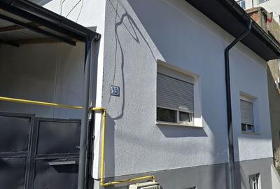 Casă cu 4 camere cu Teren 120 Mp în Titulescu - 2