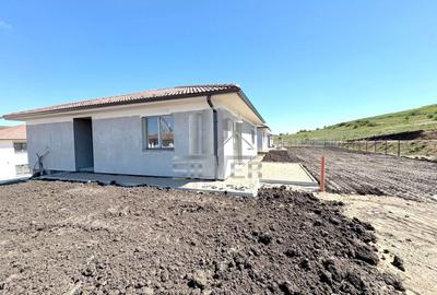 Casă individuală cu 4 camere cu Canalizare în Chinteni - 9