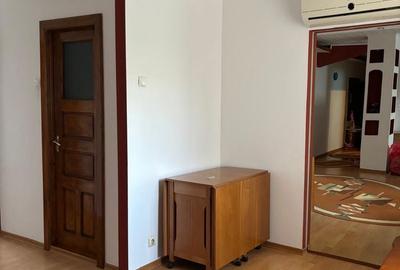 Apartament cu 4 camere în Ultracentral