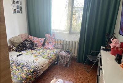 Apartament 2 camere , cartier Sud , renovat , et 3/4 , terme - 8