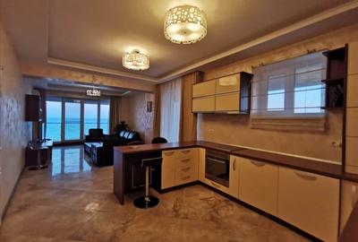 Vedere frontala la mare inchiriere 2 cam lux, terasa, loc de parcare termen lung - 3