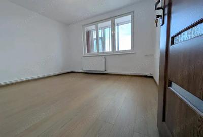 Orizont - STRADAL, Apart 2 cam decomandat, renovat, balcon lung - 4