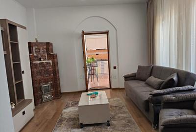 Casa 4 camere zona Centrala, pretabila pentru 2 familii 150m - 23
