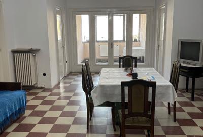 Casă cu 4 camere decomandat în Romană - 1