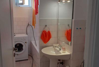 Apartament cu 3 camere semidecomandat în Cetății - 1