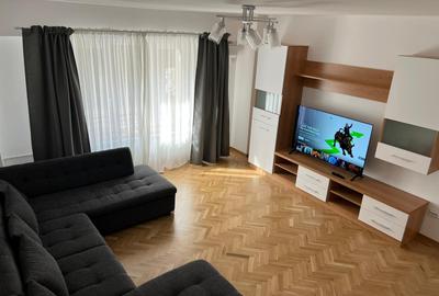 Apartament cu 2 camere decomandat, mobilat în Decebal