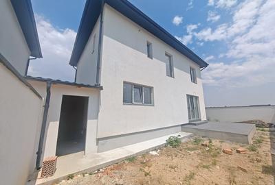 Casă individuală cu 5 camere cu Canalizare în Tunari - 15