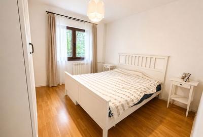 Apartament cu 3 camere decomandat în Berceni