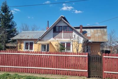 Casă individuală cu 4 camere în Cuza Vodă