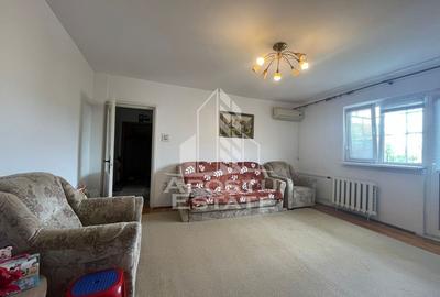 Apartament  cu 2 camere, semidecomandat, etaj intermediar, Dambovita - 2