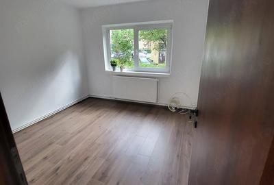 Apartament cu 2 camere decomandat în Scriitorilor - 3