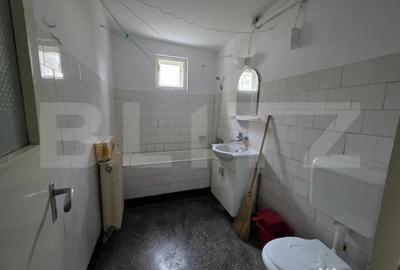Apartament cu 3 camere semidecomandat în Solidarității