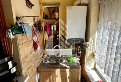 Apartament 2 camere, etaj 2,centrala proprie,boxa,zona Aradului Apartament 2 camere, etaj 2,centrala proprie,boxa,zona Aradului - 9
