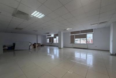 Delfinariu-bd. Mamaia, spatiu birouri, 120 mp., openspace - 2