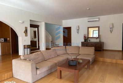 Casă cu 4 camere cu Teren 1220 Mp în Central - 1