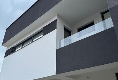 Casă cu 4 camere în Central - 2