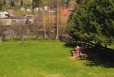 Teren de 1000 mp, în Central - 8