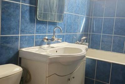 Apartament cu 3 camere semidecomandat, mobilat în Țiglina 1 - 5