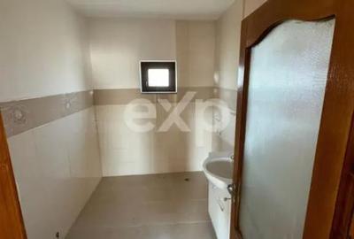 Casă cu 4 camere cu Canalizare în Mălureni - 6