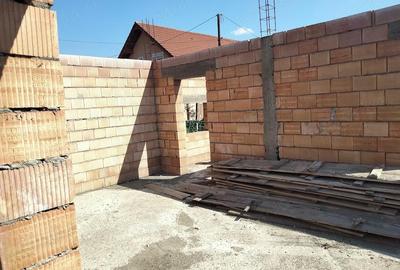 Casă cu Teren 600 Mp în Central - 6