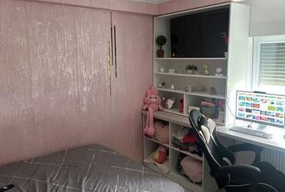 Apartament cu 3 camere decomandat în 1 Mai - 1
