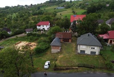 De vanzare casa din caramida cu teren - zona Pensiunea Secret Garden - 9