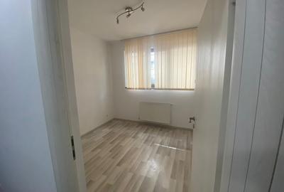 Inchiriez Apartament cu 2 camere - 2