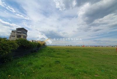 Teren Construcții intravilan de 12940 mp, în Tractorul - 5