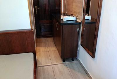 Garsonieră decomandată în Central - 1