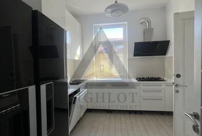 Casă individuală cu 10 camere cu Canalizare în Capitale - 17