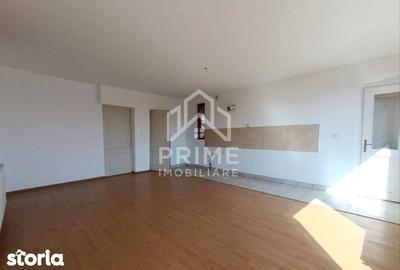 Casă cu 6 camere cu Teren 1100 Mp în Teiu - 3