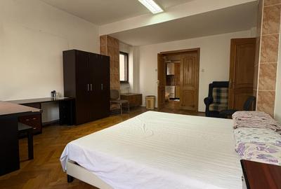 Apartament cu 2 camere decomandat în Lipscani - 4