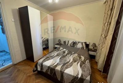 Apartament cu 3 camere decomandat în Sărari - 13