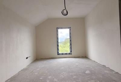 Casă cu 4 camere în Comșești - 7