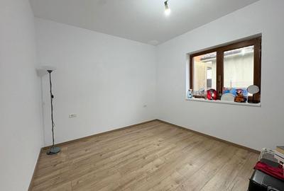 Casa la sol 4 camere , Valu lui Traian - 8