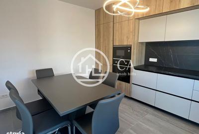 Casă cu 4 camere decomandat în Central