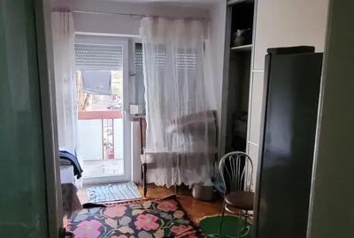 Apartament cu 4 camere decomandat în Central - 1