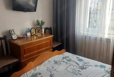 Vand apartament cu 2 camere decomandate in Siret - 8