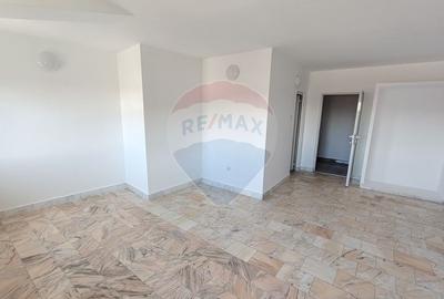 DE INCHIRIAT - Spatiu comercial generos P+2 in zona Centrala - 7