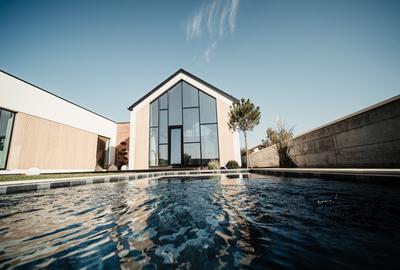 VILA CU PISCINA - OTOPENI - COMISION 0% - 12